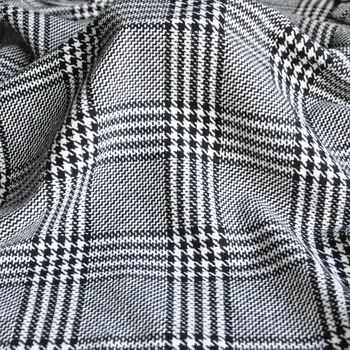 Free ship black and white check houndstooth weaved tweed fabric price for 1/2 meter 150cm
Free ship black and white check houndstooth weaved tweed fabric price for 1/2 meter 150cm