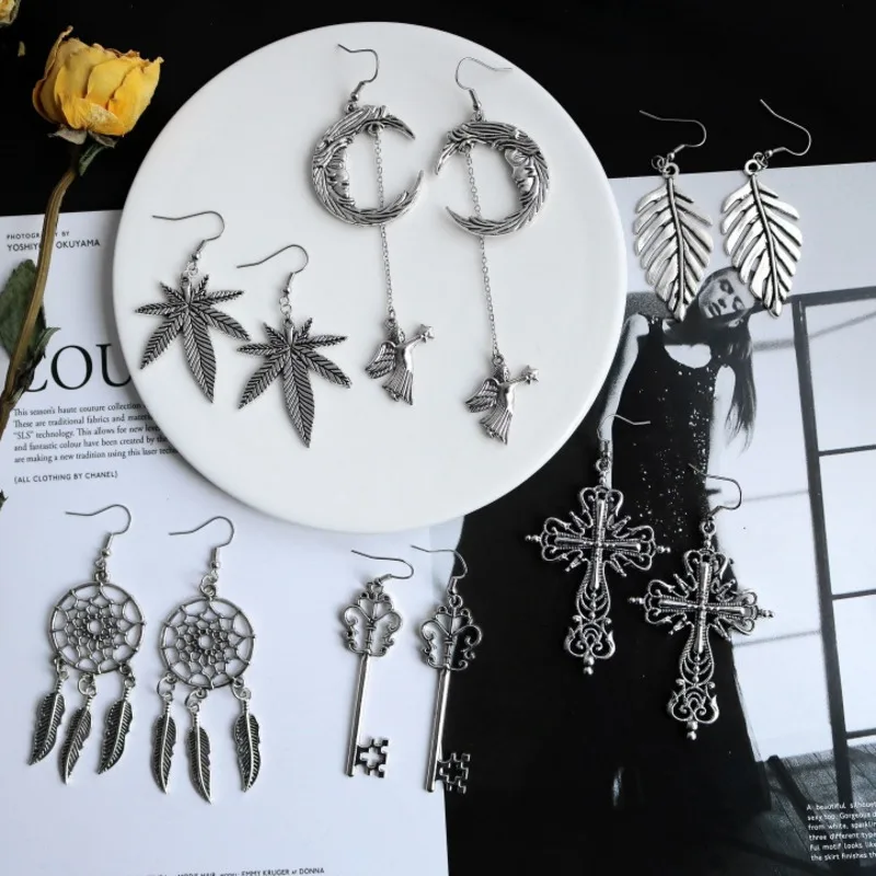 Punk Fashion Retro Silver Eardrop Heart Leaf Cross Key Moon Earrings Creative Dangle Earrings For Women Jewelry Gift Wholesale
Punk Fashion Retro Silver Eardrop Heart Leaf Cross Key Moon Earrings Creative Dangle Earrings For Women Jewelry Gift Wholesale