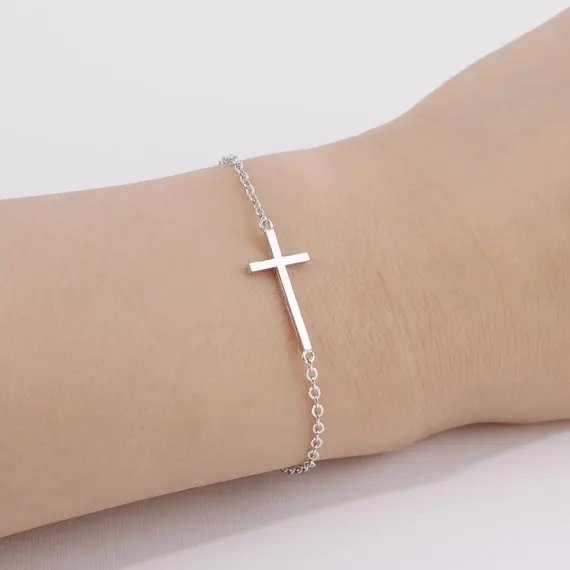 10PCS Fashion Horizontal Sideways Cross Bracelet Simple Tiny Small Cross Bracelet Cool Faith Christian Cross Bracelets
10PCS Fashion Horizontal Sideways Cross Bracelet Simple Tiny Small Cross Bracelet Cool Faith Christian Cross Bracelets