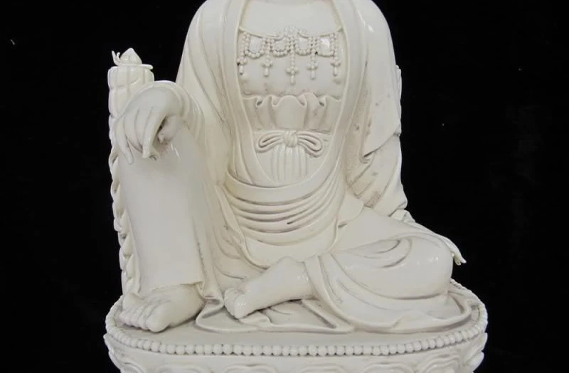 18"Chinese White porcelain freedom Bodhisattva Kwan-Yin guanyin Buddha statue 8.02
18"Chinese White porcelain freedom Bodhisattva Kwan-Yin guanyin Buddha statue 8.02