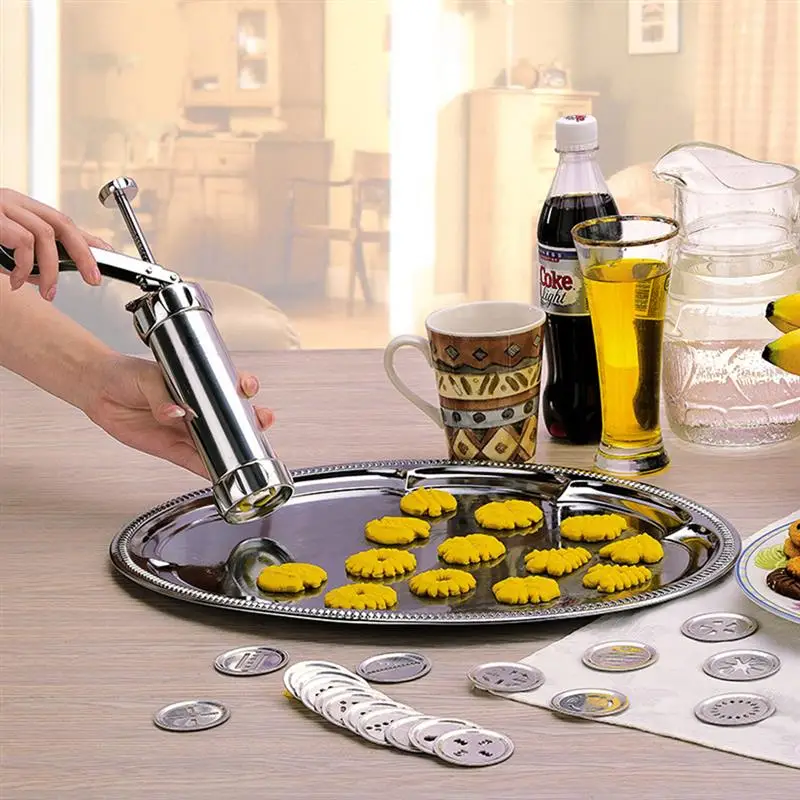 25Pcs/Set Stainless Steel Biscuit Press Cookie Maker Machine Kit 20 Discs 4 Icing Tips Spritz Dough Biscuits Making Tools
25Pcs/Set Stainless Steel Biscuit Press Cookie Maker Machine Kit 20 Discs 4 Icing Tips Spritz Dough Biscuits Making Tools