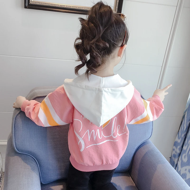 

Hot Girls Spring Outerwear 2023 New Children's Multicolored Spliced Hooded Jacket Kids Fashionable Overcoat Fall Coat Top X386