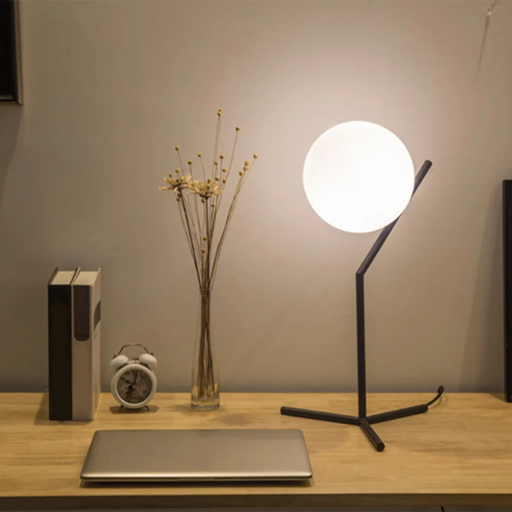 Romantic Ball Shape Desk Lamp Modern Concise Originality Desk Lamp Bedroom Bedside Dimming table lamp Decorative Light
Romantic Ball Shape Desk Lamp Modern Concise Originality Desk Lamp Bedroom Bedside Dimming table lamp Decorative Light