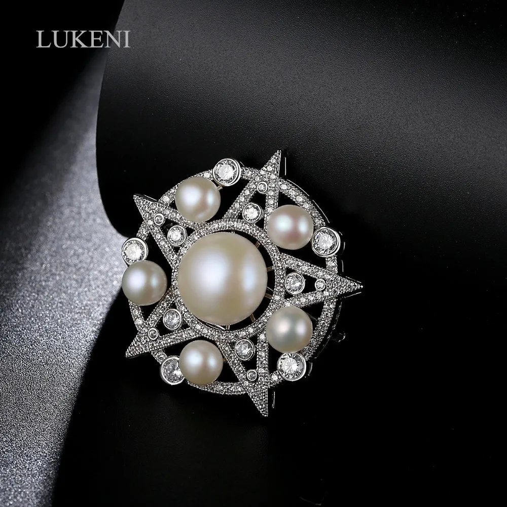 LUKENI New Romantic Fashion Women AAA Cubic Zircon Five-pointed Star Style Round Flowers Pins Simulated Pearls Brooches Sweater
LUKENI New Romantic Fashion Women AAA Cubic Zircon Five-pointed Star Style Round Flowers Pins Simulated Pearls Brooches Sweater