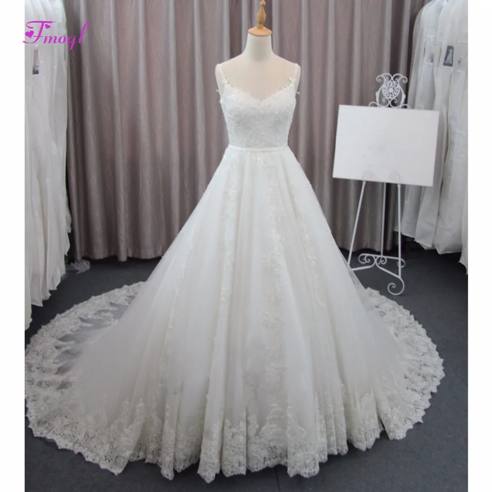 Fmogl Sweetheart Neck Appliques Spaghetti Straps A-Line Wedding Dresses 2019 Beaded Sequined Vintage Bride Gown Robe De Mariage
Fmogl Sweetheart Neck Appliques Spaghetti Straps A-Line Wedding Dresses 2019 Beaded Sequined Vintage Bride Gown Robe De Mariage