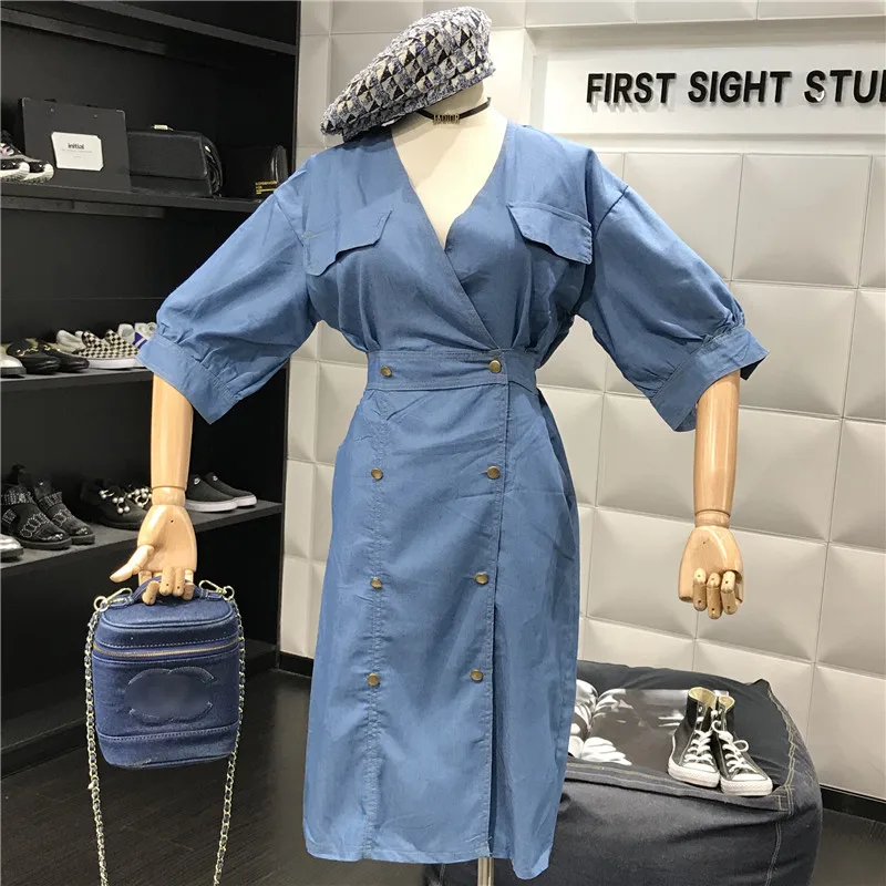 Woman 2019 Summer Retro V-Neck Tie Slim Double-Breasted Long Section Denim Female Dress
Woman 2019 Summer Retro V-Neck Tie Slim Double-Breasted Long Section Denim Female Dress