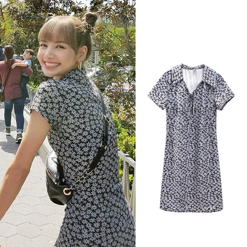 kpop Blackpink LISA the same V-neck High waist temperament lady dress women summer Street flower print Fresh sweet girls dresses
kpop Blackpink LISA the same V-neck High waist temperament lady dress women summer Street flower print Fresh sweet girls dresses