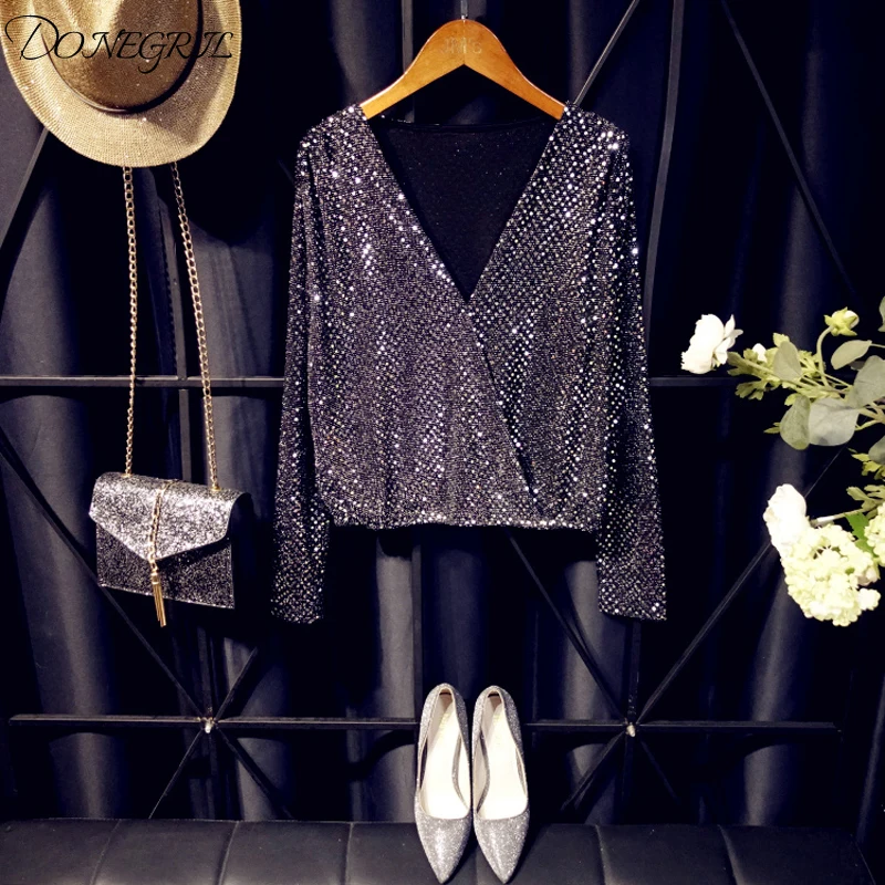 2019 spring and summer goddess sequins shiny long-sleeved t-shirt Korean version of the wild thin high waist short shirt
2019 spring and summer goddess sequins shiny long-sleeved t-shirt Korean version of the wild thin high waist short shirt