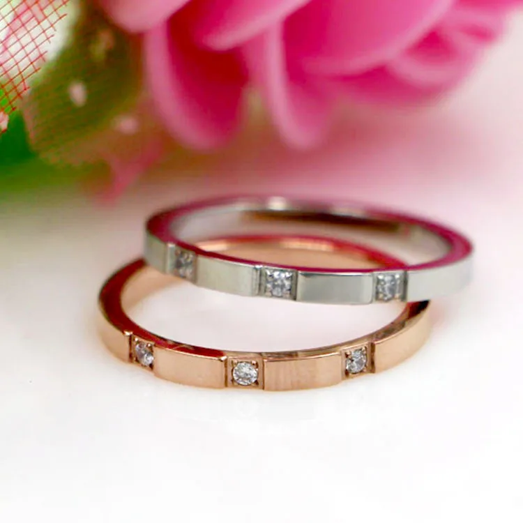 Martick Free Shipping Simple Style Ring 316L Stainless Steel With Three Clear Dazzling CZ For Lady Present Jewelry R25
Martick Free Shipping Simple Style Ring 316L Stainless Steel With Three Clear Dazzling CZ For Lady Present Jewelry R25