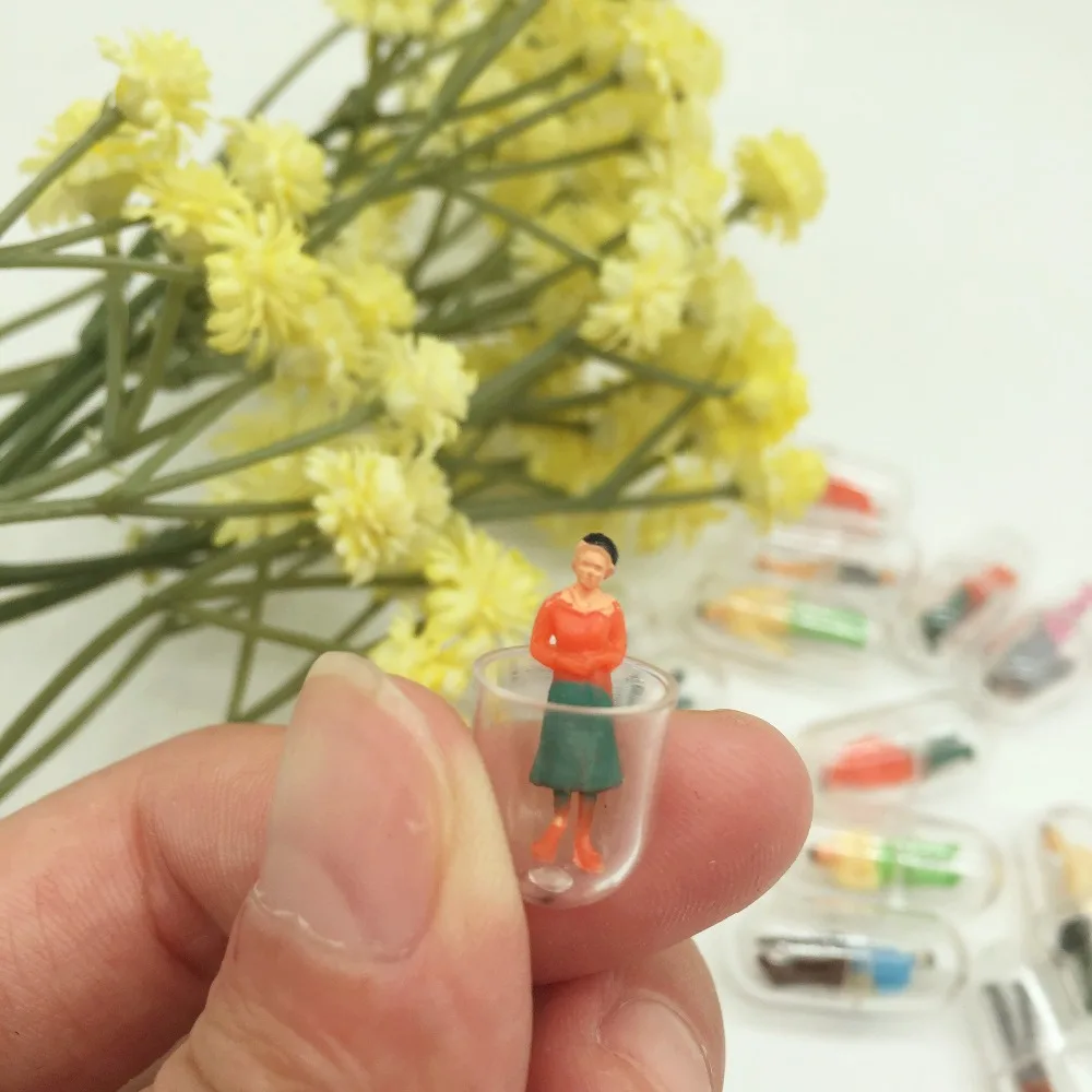 20pcs Transparent Capsule Shell Mini Person Figurines Pill Container Medince Pill Cases Bottle Splitters Capsule Miniatures
20pcs Transparent Capsule Shell Mini Person Figurines Pill Container Medince Pill Cases Bottle Splitters Capsule Miniatures