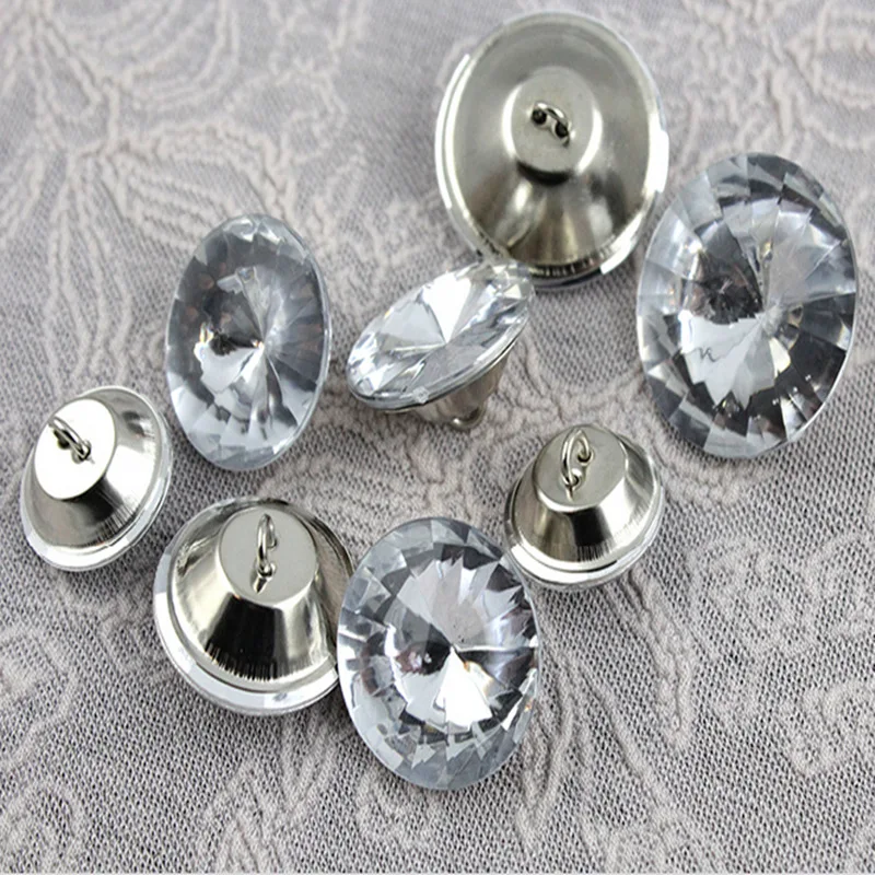 100PCS/lot White Clear acrylic Button 25mm 30mm Crystal Buttons For Clothing Sofa Craft Sewing Accessories DIY
100PCS/lot White Clear acrylic Button 25mm 30mm Crystal Buttons For Clothing Sofa Craft Sewing Accessories DIY