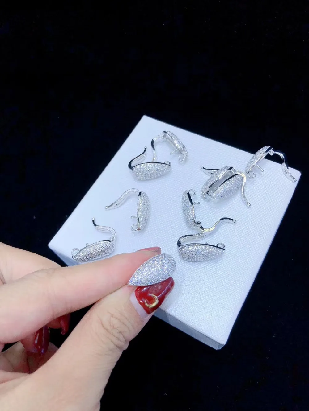 Y385 High Quality Golden plated Paved CZ Necklace Pendant Clasp Cubic Zirconia Jewelry Connector DIY Jewellery Making
Y385 High Quality Golden plated Paved CZ Necklace Pendant Clasp Cubic Zirconia Jewelry Connector DIY Jewellery Making