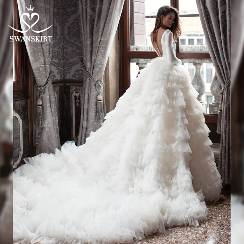 Swanskirt Vintage V-Neck Ruched Tulle Long Sleeve Ball Gown Wedding Dress 2019 Elegant Princess Bride Gown Robe De Mariage I142
Swanskirt Vintage V-Neck Ruched Tulle Long Sleeve Ball Gown Wedding Dress 2019 Elegant Princess Bride Gown Robe De Mariage I142