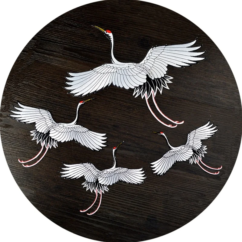 1 Piece Exquisite Red-crowned Crane Embroidery Patches Accessories Ethnic Style Animal Patch Back Glue Can Be Ironed.
1 Piece Exquisite Red-crowned Crane Embroidery Patches Accessories Ethnic Style Animal Patch Back Glue Can Be Ironed.