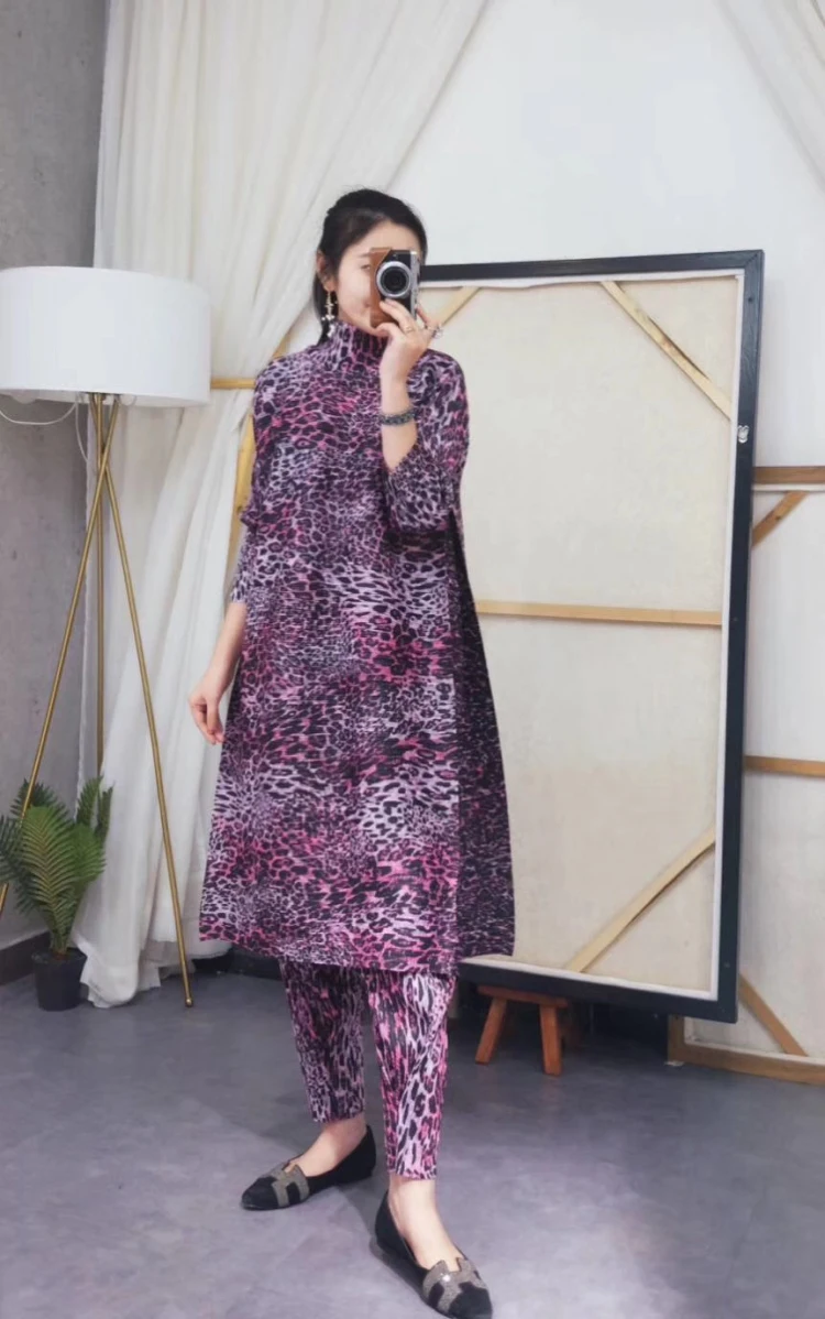 2019 Miyake fold new high-end temperament printing Leopard pattern dress loose large code Tibetan meat dress free Shipping
2019 Miyake fold new high-end temperament printing Leopard pattern dress loose large code Tibetan meat dress free Shipping