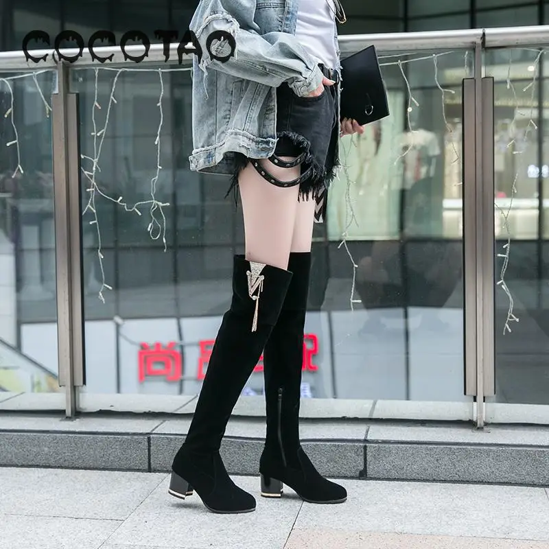 Qiu Dong Flannelette Fashion Party With Pointed Thick Big Yards For Women's Shoes Knee-high Boots Black Female Winter 46
Qiu Dong Flannelette Fashion Party With Pointed Thick Big Yards For Women's Shoes Knee-high Boots Black Female Winter 46