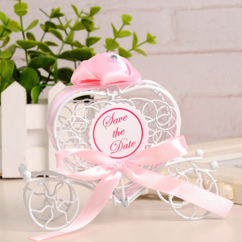 1PCS New Candy Boxes Romantic Carriage Sweets Chocolate Box Wedding Party Favors Cute Storage Organizer Case Factory price
1PCS New Candy Boxes Romantic Carriage Sweets Chocolate Box Wedding Party Favors Cute Storage Organizer Case Factory price
