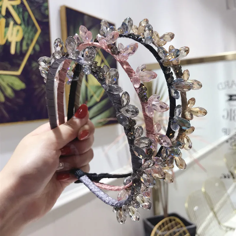 Crystal Crown Czech Diamond Hairbands Hand Made Hair Accessories Hairband for Girls Flower Bow Headbands For Women 
Crystal Crown Czech Diamond Hairbands Hand Made Hair Accessories Hairband for Girls Flower Bow Headbands For Women