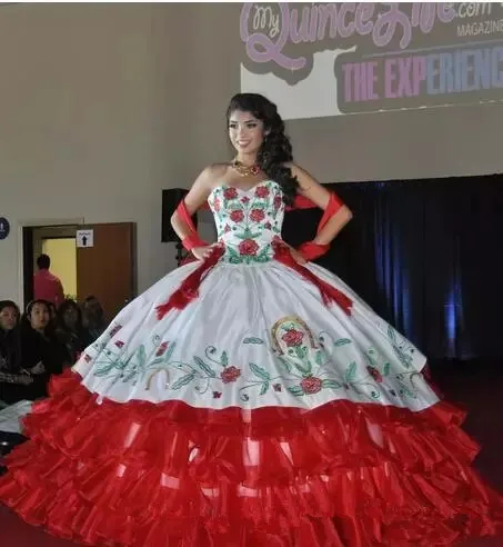 2019 Sexy Sweetheart Embroidery Ball Gown Quinceanera Dresses Satin Sweet 16 Dress Lace Up Floor Length Vestido De Festa
2019 Sexy Sweetheart Embroidery Ball Gown Quinceanera Dresses Satin Sweet 16 Dress Lace Up Floor Length Vestido De Festa
