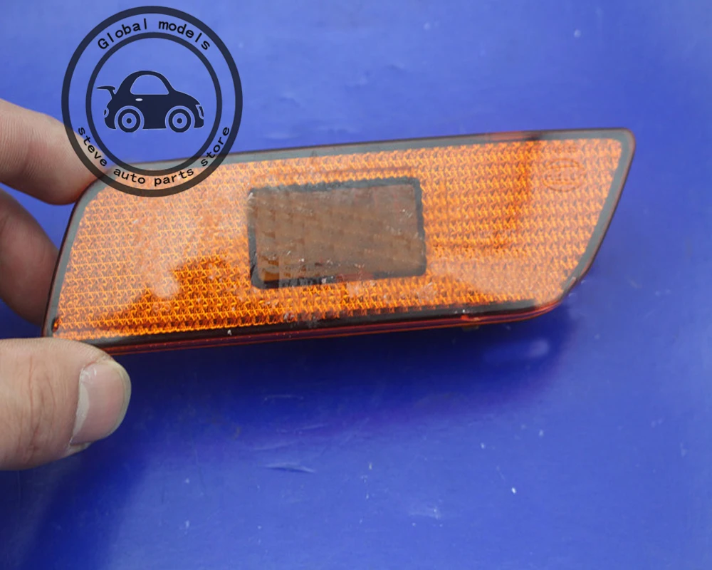 Turn Signal Side Marker In Bumper Turn Signal Light for Volvo C30 C70 V40 V60 S40 S60 S60L S80 S80L XC60 XC90
Turn Signal Side Marker In Bumper Turn Signal Light for Volvo C30 C70 V40 V60 S40 S60 S60L S80 S80L XC60 XC90