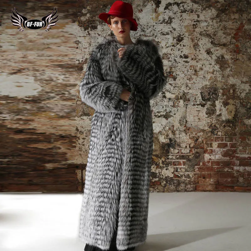 Natural Fur Coats Snowsuit Women Coats 2018 Winter Luxury Brand Jacket Long Coat Women Whole Skin O-Neck Park With Natural Fur
Natural Fur Coats Snowsuit Women Coats 2018 Winter Luxury Brand Jacket Long Coat Women Whole Skin O-Neck Park With Natural Fur