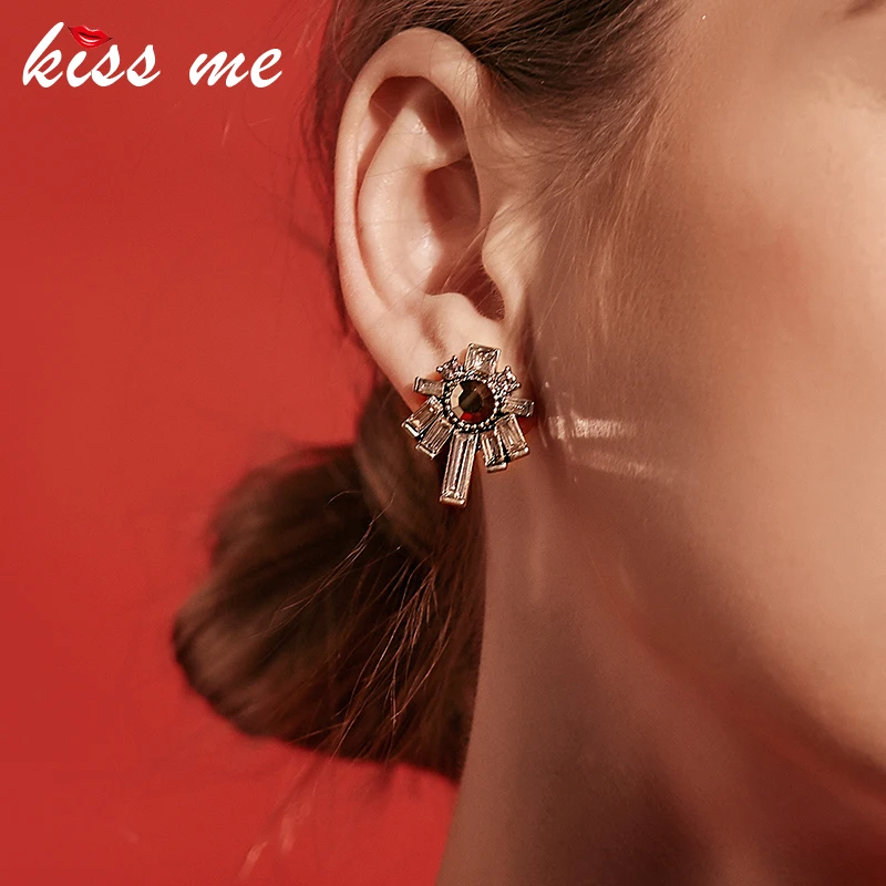 KISS ME Geometric Crystal Earrings for Women 2017 New Arrival Alloy Vintage Statement Jewelry Accessories
KISS ME Geometric Crystal Earrings for Women 2017 New Arrival Alloy Vintage Statement Jewelry Accessories