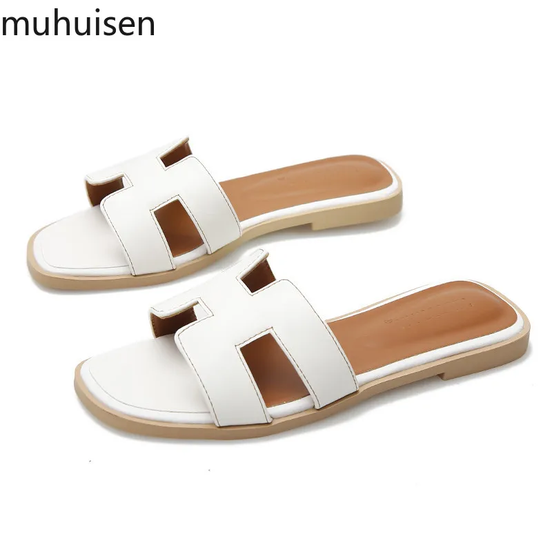 Luxury brand 2019 new summer slippers women cut out beach sandals women slides outdoor slippers indoor slip on flip flops size43
Luxury brand 2019 new summer slippers women cut out beach sandals women slides outdoor slippers indoor slip on flip flops size43