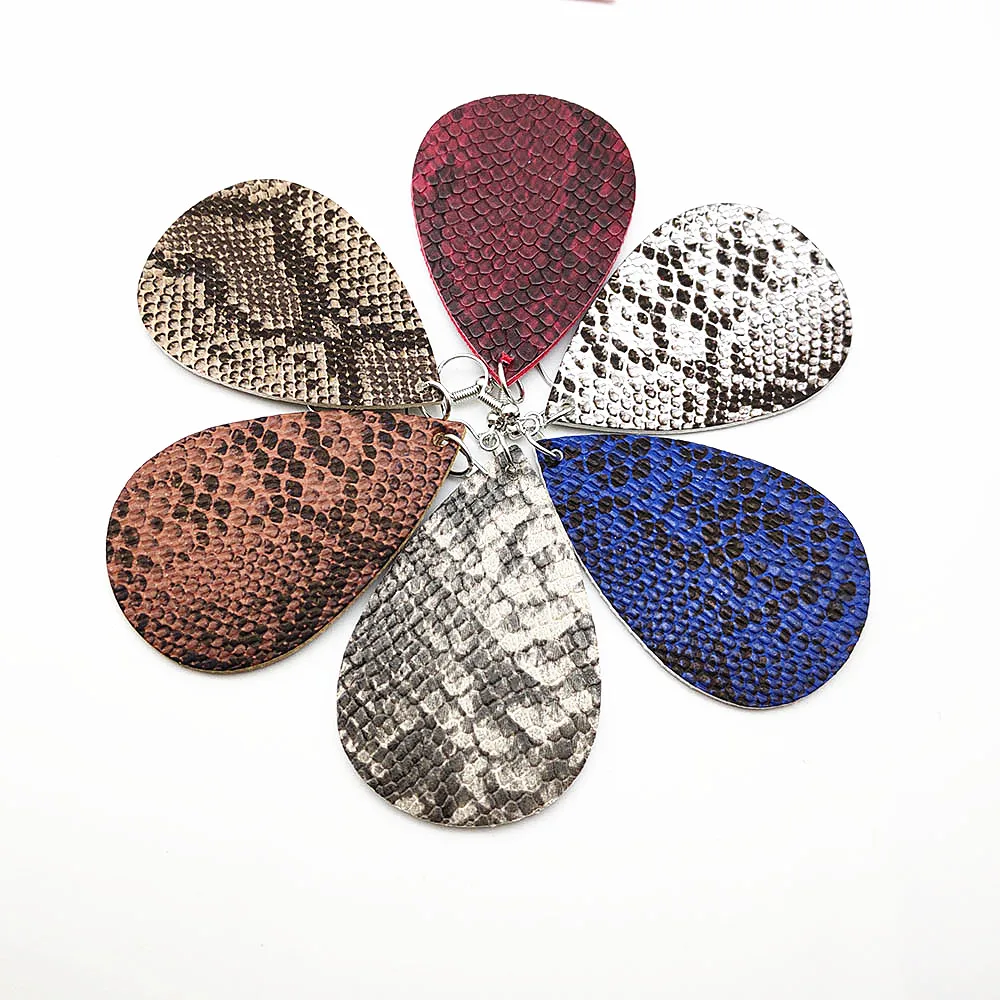 6 color imitation snakeskin drop earrings double-sided leather pendant earrings geometric earrings for women jewelry 2019 W270
6 color imitation snakeskin drop earrings double-sided leather pendant earrings geometric earrings for women jewelry 2019 W270