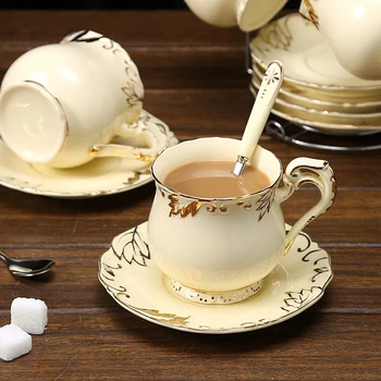 Creative Europe vintage Coffee cups set cup Saucer spoon sets Phnom Penh British porcelain tea cup set Teatime Afternoon Tea
Creative Europe vintage Coffee cups set cup Saucer spoon sets Phnom Penh British porcelain tea cup set Teatime Afternoon Tea