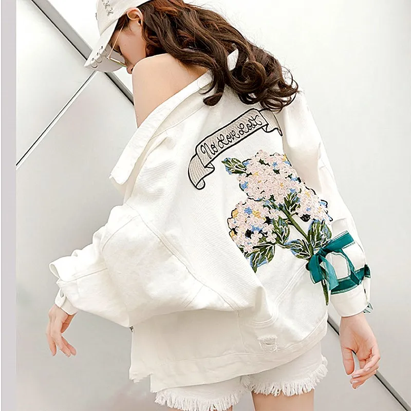 Jeans Jacket New Spring Autumn Women's Embroidery Floral Appliques Lace Bow Yellow White Pink Denim Jacket Student Coat SY027
Jeans Jacket New Spring Autumn Women's Embroidery Floral Appliques Lace Bow Yellow White Pink Denim Jacket Student Coat SY027