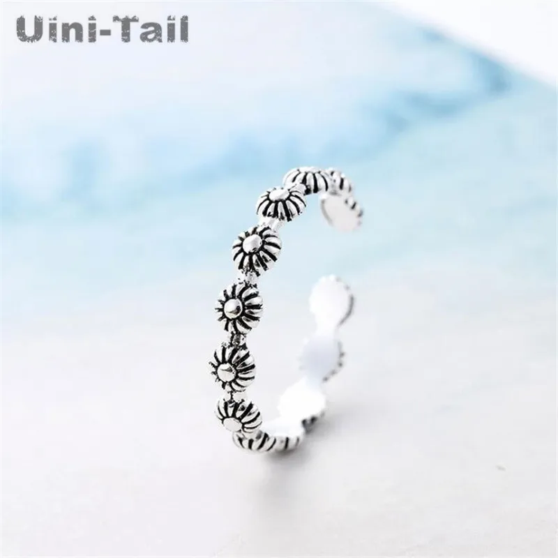 Uini-Tail hot new 925 sterling silver retro flower ring national wind jewelry factory custom foreign trade Thai silver ring
Uini-Tail hot new 925 sterling silver retro flower ring national wind jewelry factory custom foreign trade Thai silver ring