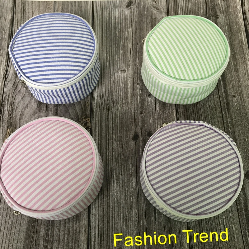 10pcs/lot good quality new style hot selling monogram seersucker round cosmetic bag makeup bags for women lady accessory bag
10pcs/lot good quality new style hot selling monogram seersucker round cosmetic bag makeup bags for women lady accessory bag