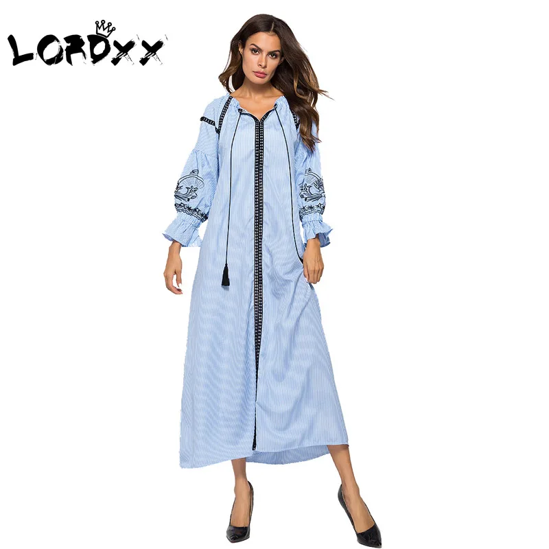 LORDXX Islamic Dress Embroidery Full Dress Tassels Skirt O-neck Muslim Dress Women Stripe Cotton Floral Moroccan Burka Kaftan
LORDXX Islamic Dress Embroidery Full Dress Tassels Skirt O-neck Muslim Dress Women Stripe Cotton Floral Moroccan Burka Kaftan