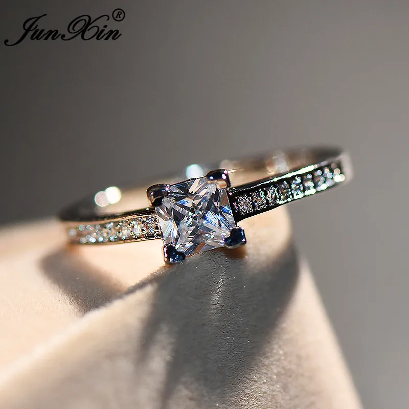 Luxury Female White Geometric Engagement Ring 925 Silver Zircon Stone Ring Promise Wedding Rings For Women Fashion Retro Jewelry
Luxury Female White Geometric Engagement Ring 925 Silver Zircon Stone Ring Promise Wedding Rings For Women Fashion Retro Jewelry