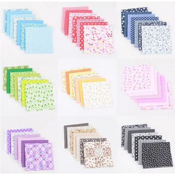 70Pcs Quarter Sewing Patchwork Fabric 10Colors DIY handmade Small Floral Cotton Cloth Sewing Material 25*25 cm
70Pcs Quarter Sewing Patchwork Fabric 10Colors DIY handmade Small Floral Cotton Cloth Sewing Material 25*25 cm
