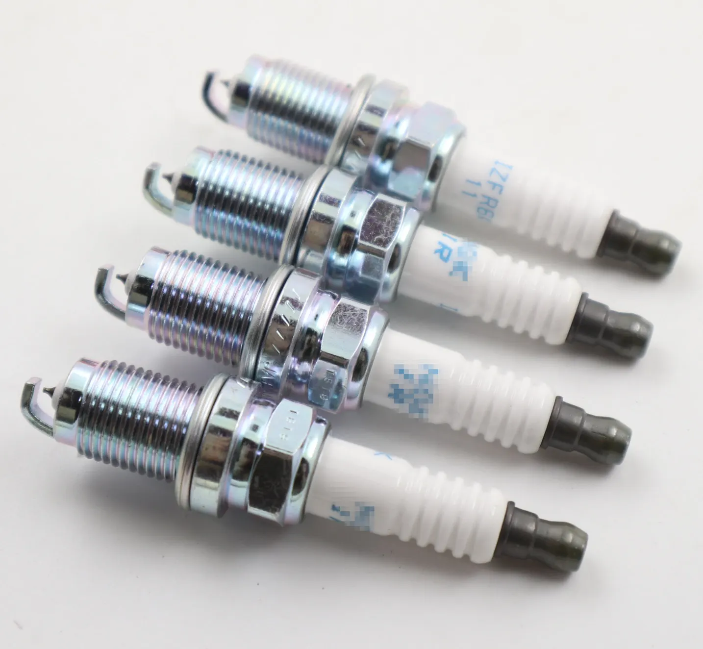 New iridium spark plugs 9807B-5617W IZFR6K11 Spark Plug For HONDA ACCORD ODYSSEY CR-V 4pcs
New iridium spark plugs 9807B-5617W IZFR6K11 Spark Plug For HONDA ACCORD ODYSSEY CR-V 4pcs