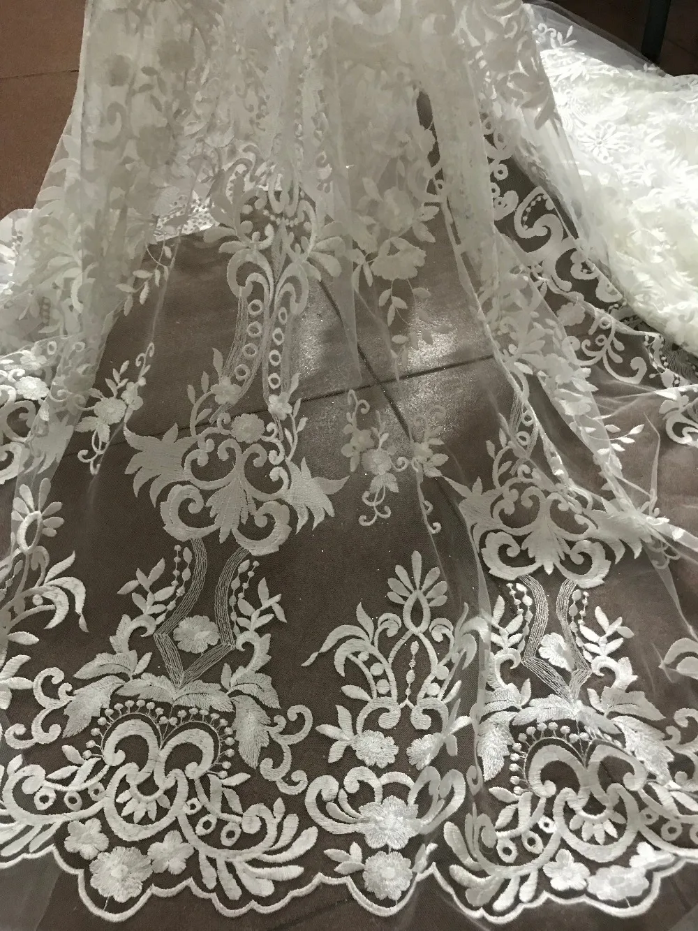 Latest sequins African Laces DiuDiu-52823 Bridal Tulle Fabric with sequins for party dress
Latest sequins African Laces DiuDiu-52823 Bridal Tulle Fabric with sequins for party dress