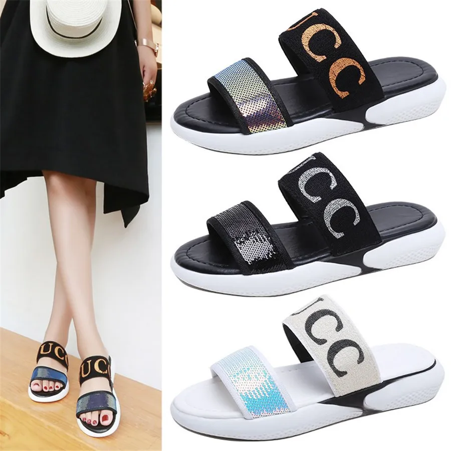 Brand Designers Luxury Slippers Letters Women Slides Thick Heel Female Flip Flops Fashion Modern Women Slippers White Size 40
Brand Designers Luxury Slippers Letters Women Slides Thick Heel Female Flip Flops Fashion Modern Women Slippers White Size 40
