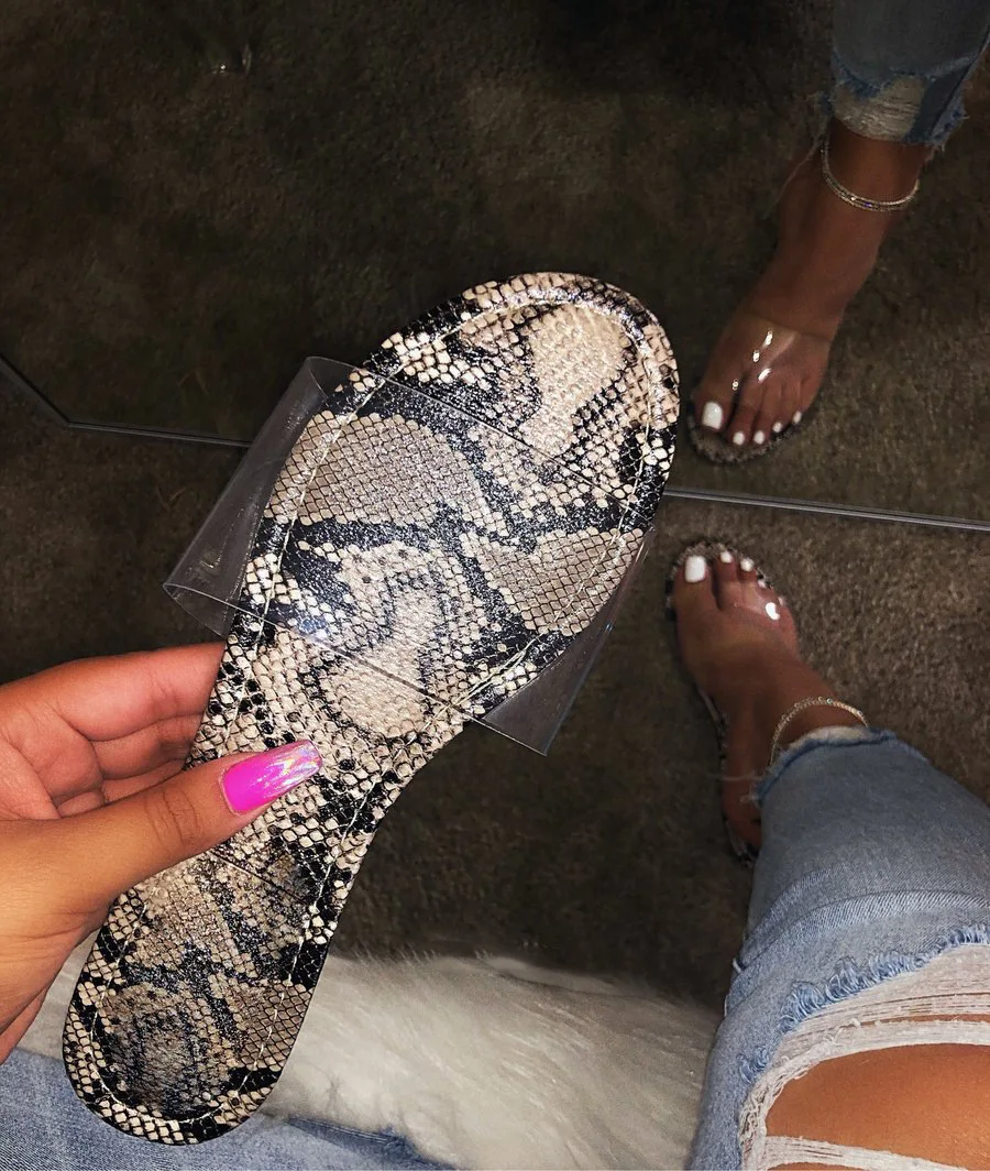 2019 Summer Outside Women Slippers EVA Transparent Cool Slip-on Convenience Beach Slides Flat with Leopard Large Size Slipper
2019 Summer Outside Women Slippers EVA Transparent Cool Slip-on Convenience Beach Slides Flat with Leopard Large Size Slipper