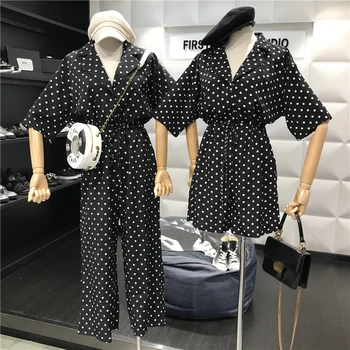 2019 New Spring Summer Fashion Vintage Polka Dot Turn Down Collar Women Jumpsuits High Waist Short Sleeve Female Chiffon Pants
2019 New Spring Summer Fashion Vintage Polka Dot Turn Down Collar Women Jumpsuits High Waist Short Sleeve Female Chiffon Pants