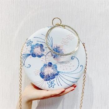Retro Women Embroidery Circular Party evening Bag Printed Shoulder Bag Elegant Bolsa Feminina Handbags Casual Day Clutch
Retro Women Embroidery Circular Party evening Bag Printed Shoulder Bag Elegant Bolsa Feminina Handbags Casual Day Clutch