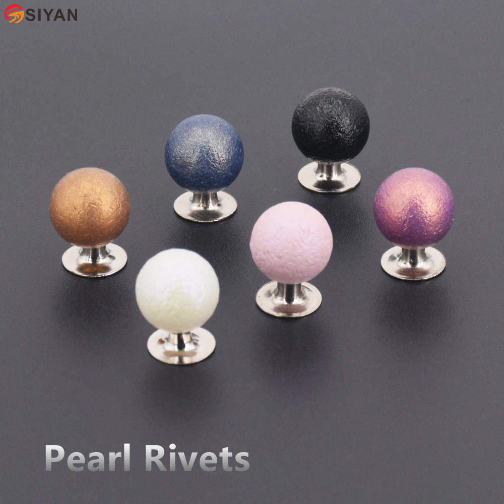 100pcs Colored Pearl Beads Rivets cap stud with screws DIY Garment Accessory Beads Spikes For Clothes Hat Wedding Decor
100pcs Colored Pearl Beads Rivets cap stud with screws DIY Garment Accessory Beads Spikes For Clothes Hat Wedding Decor