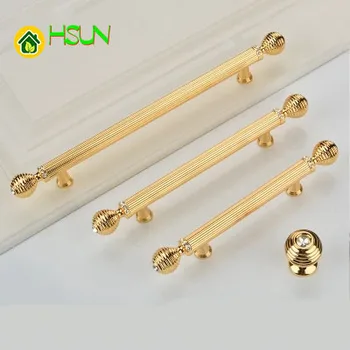 2Pcs Golden handle lengthens high-end light luxury European-style modern simple wardrobe door cabinet crystal drill round handle
2Pcs Golden handle lengthens high-end light luxury European-style modern simple wardrobe door cabinet crystal drill round handle