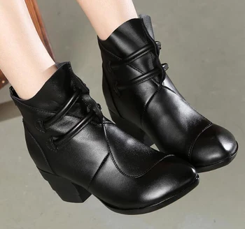 Female Shoes Leather Boots National Style Thick with Women's boots Retro Ladies Cotton Boots
Female Shoes Leather Boots National Style Thick with Women's boots Retro Ladies Cotton Boots