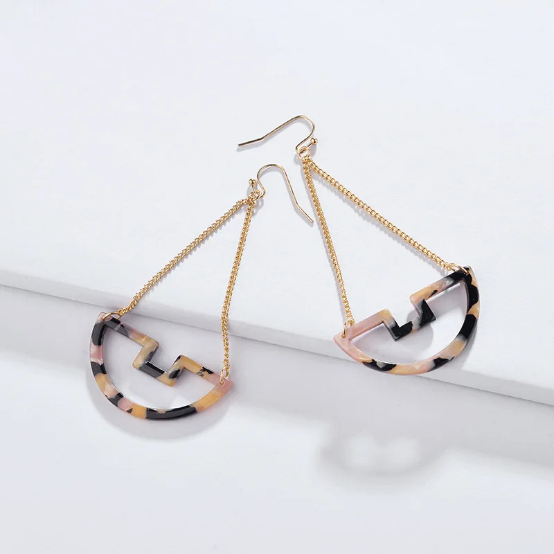 2019 Spring Summer New Design Fashion Earring Semi Circle Acrylic Resin Drop Pendant Earrings for women
2019 Spring Summer New Design Fashion Earring Semi Circle Acrylic Resin Drop Pendant Earrings for women