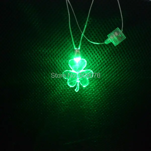 LED Party necklaces green Lights light up clover lanyard flash Lucky grass lanyard for Saint Patrick's day
LED Party necklaces green Lights light up clover lanyard flash Lucky grass lanyard for Saint Patrick's day