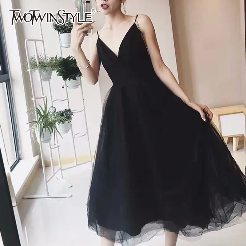 TWOTWINSTYLE Mesh Dress Female V Neck Spaghetti Strap Backless Tunic High Waist Long Dresses 2019 Summer Elegant Large Size New
TWOTWINSTYLE Mesh Dress Female V Neck Spaghetti Strap Backless Tunic High Waist Long Dresses 2019 Summer Elegant Large Size New