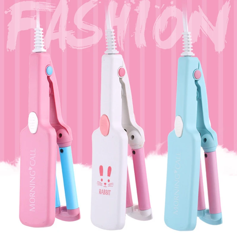 Mini Hair Curling Iron Ceramic Triple Barrel Portable Hair Curler for Women 3 Colors Dry/wet Double Use Hair Styling Tools 35D
Mini Hair Curling Iron Ceramic Triple Barrel Portable Hair Curler for Women 3 Colors Dry/wet Double Use Hair Styling Tools 35D
