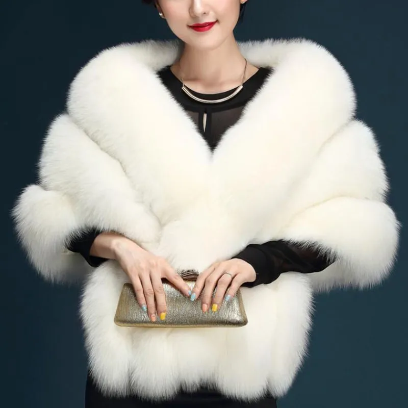 New Winter Poncho Women Imitation Fox Fur Cloak Plus Size Sleeveless High Quality Fashion Thick Elegant Fur Poncho Coat Women
New Winter Poncho Women Imitation Fox Fur Cloak Plus Size Sleeveless High Quality Fashion Thick Elegant Fur Poncho Coat Women