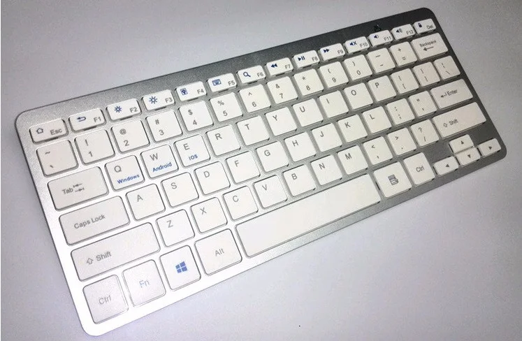 Ultra-slim Multimedia Wireless Keyboard Bluetooth 3.0 for Apple iPad//MacBook/Android phone /PC /Tablet
Ultra-slim Multimedia Wireless Keyboard Bluetooth 3.0 for Apple iPad//MacBook/Android phone /PC /Tablet